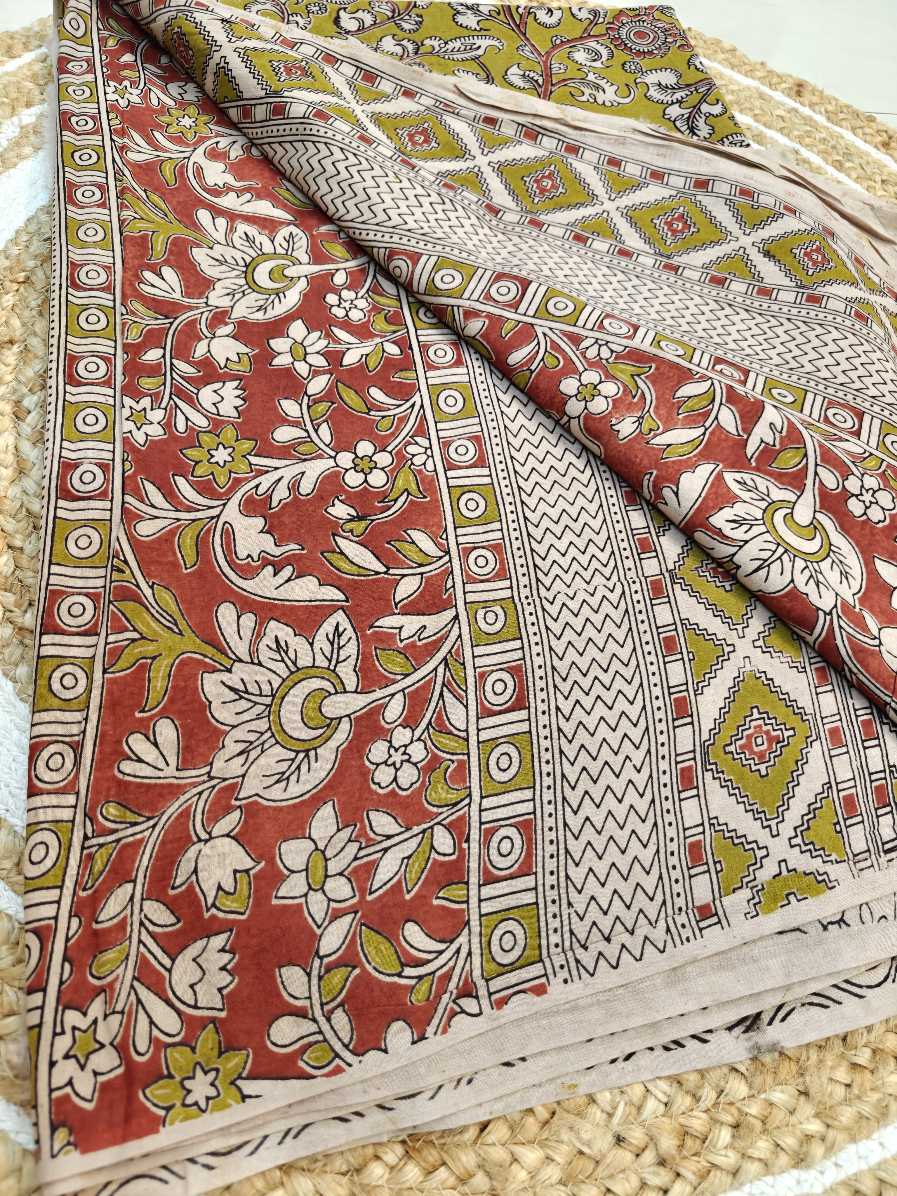Peacock Border Kalamkari Saree – Floral Vine Heritage Print